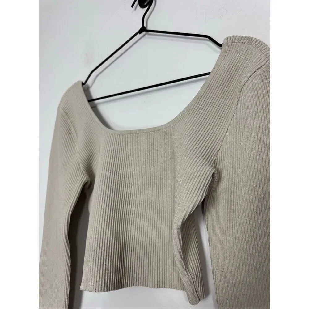 Aritzia Babaton Sculpt Knit Scoopneck Longsleeve M